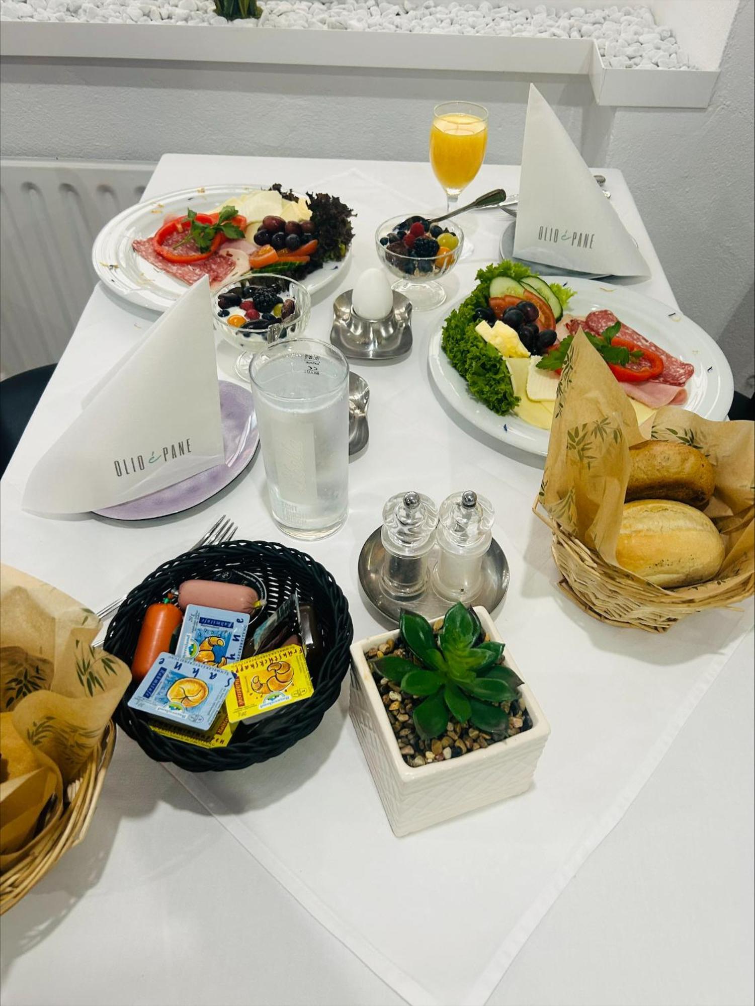 Hotel & Restaurant Olio E Pane Enzklösterle Екстериор снимка